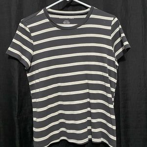 american eagle t-shirt